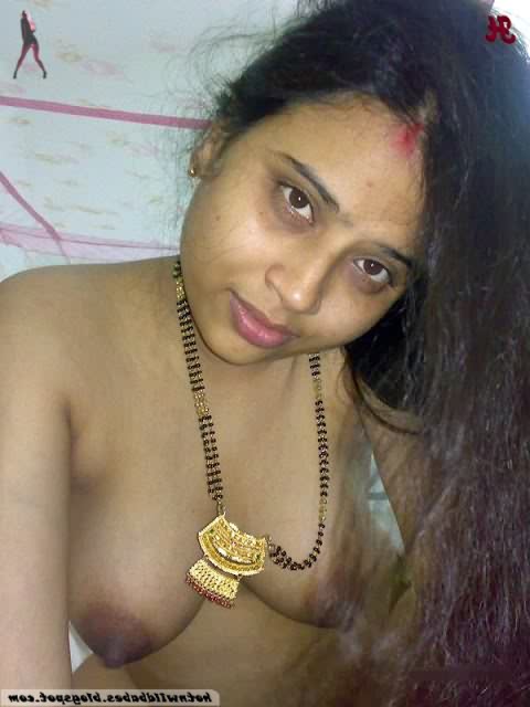 Hot Indian Desi bhabhi nude boobs photos - Nude Desi Bhabhi Photos Real Sex Hot Images
