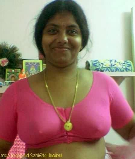 Sexy Kerala Aunty Huge Big Boobs In blouse Hot Naked Pics - Big Boobs Kerala Aunty Mulai Nude Photos