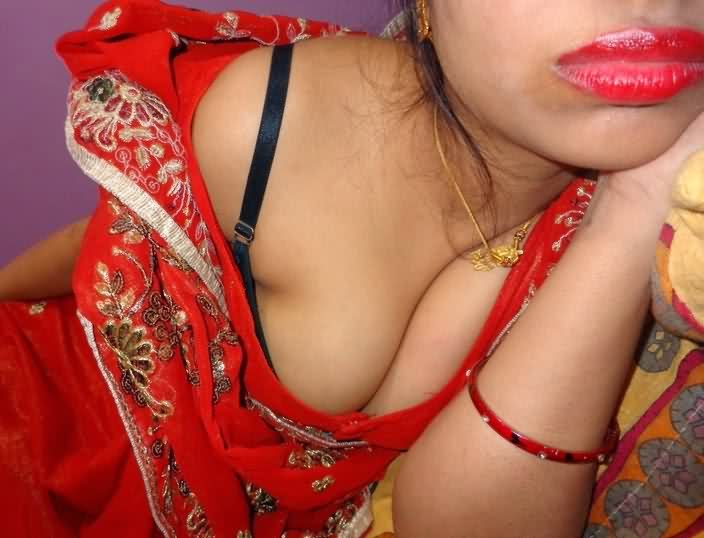 Bhabhi Naked Boobs Photo - Hot Pune College Girls Nude & Bhabhi Pictures