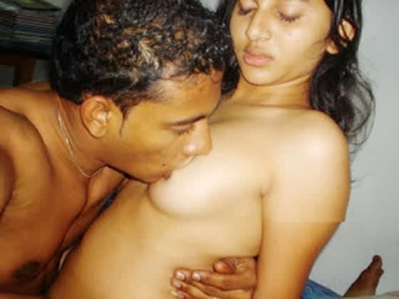 Nangi Kanpur Desi Bhabhi Nipple Kiss Photos - Desi Kanpur Bhabhi Ki Nangi Nude Photos