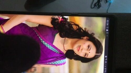 Shruti Haasan Sizzles in Kanji Mazhai – A Sensual Dance