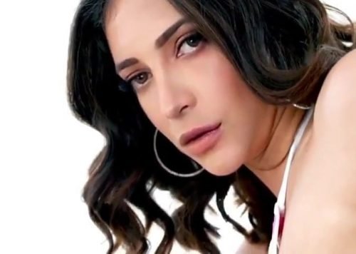 Shruti Haasan Sizzles in Latest Sensational Hot Scenes