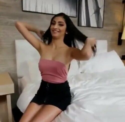 Sonam Kapoor: Indian Cinema’s Sizzling Starlet Uncovered